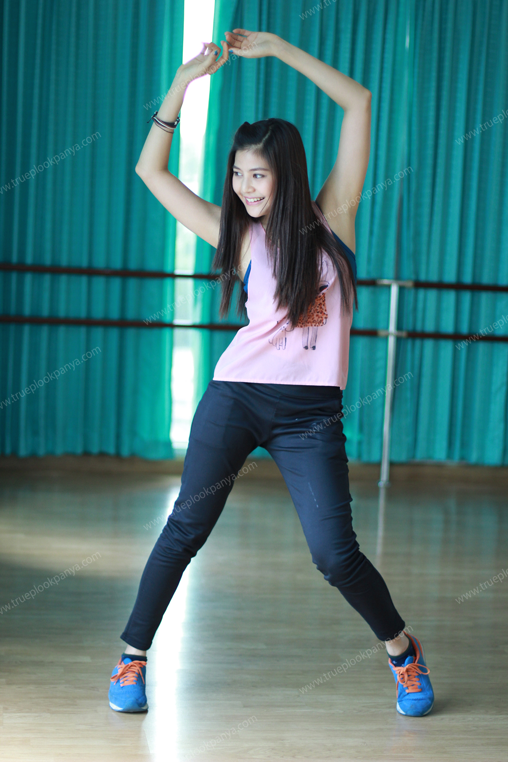 โซซีน Dance FOFA SWU