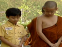 แฟนคลับจิ๋วร่วมเดินจงกรม